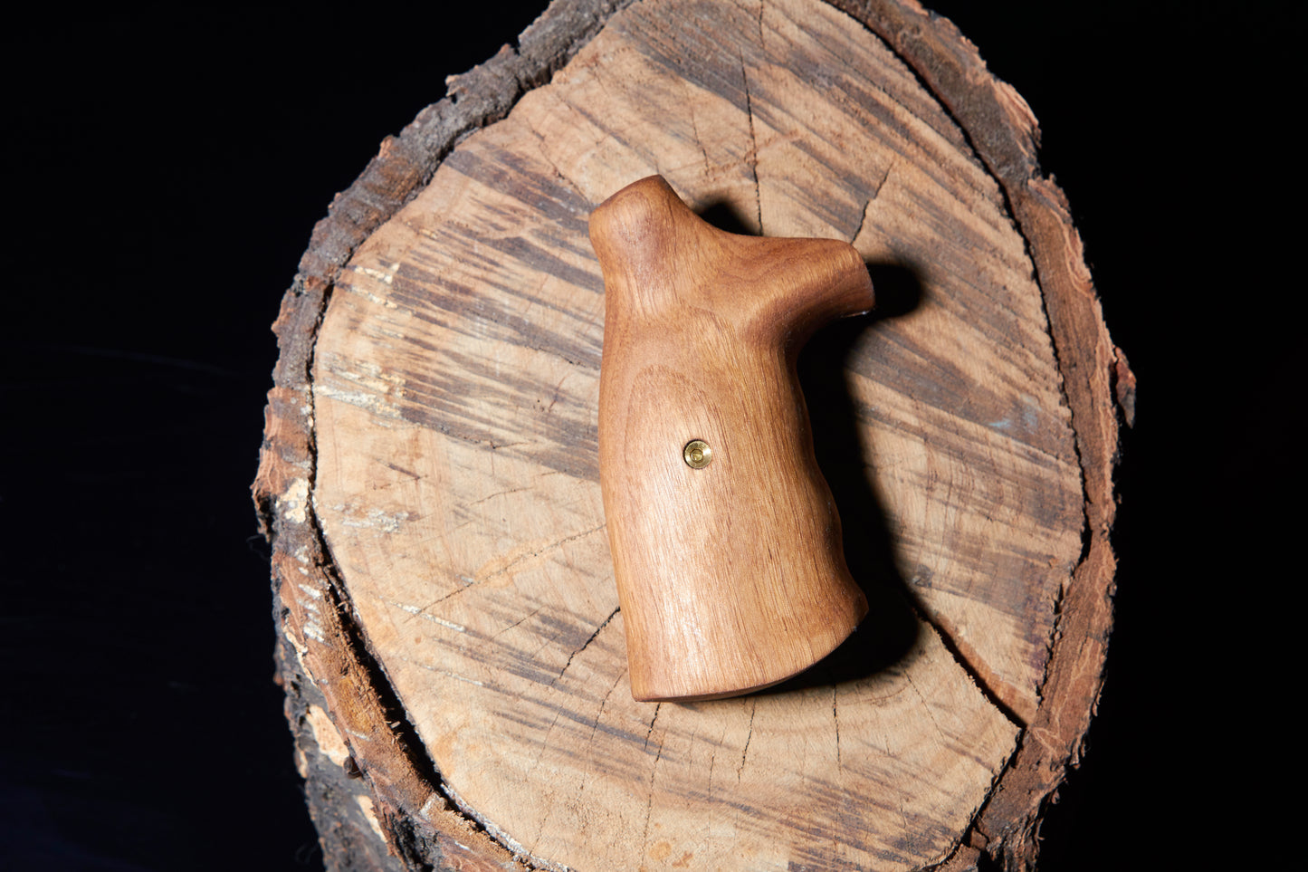 Smith & Wesson N-Frame Round Butt Grips. Walnut, Oil Finish