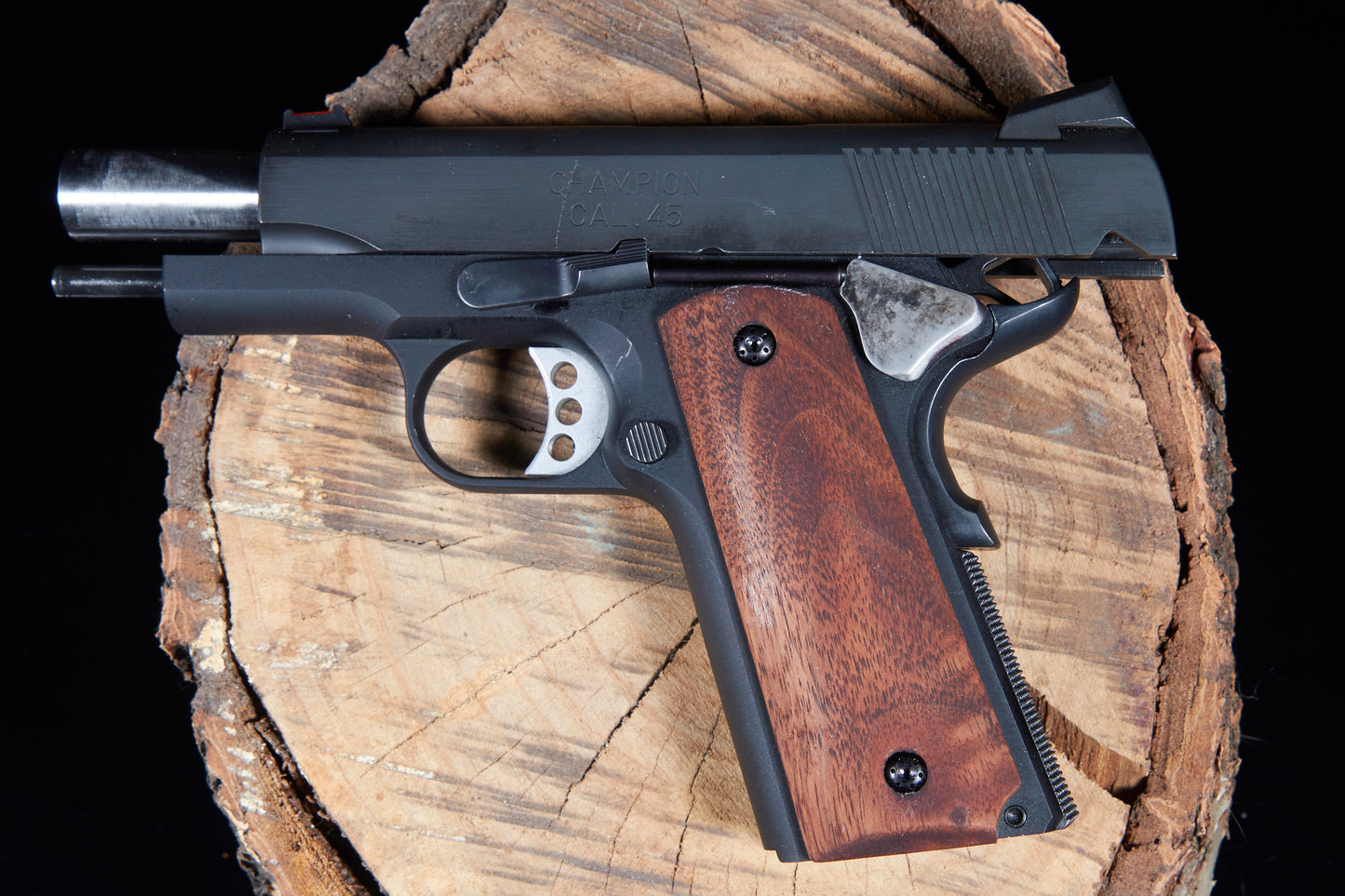 1911 grips Oiled Walnut #1