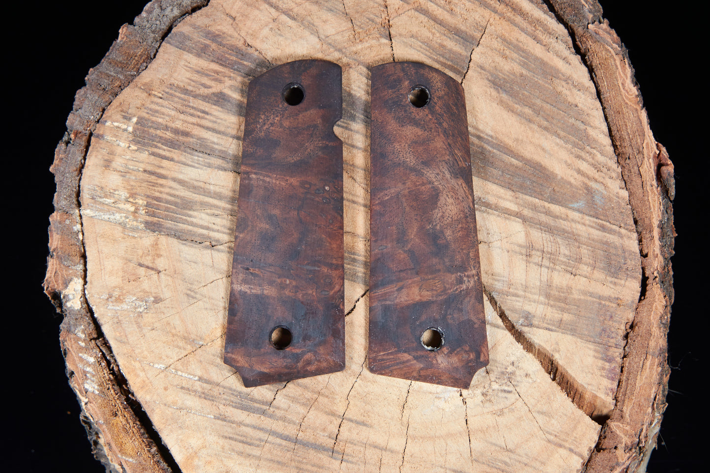 1911 grips Oiled Walnut #2