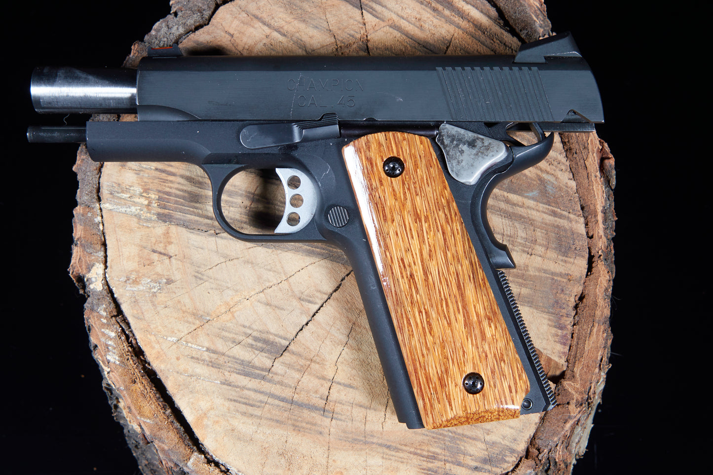 1911 Grips – Lacquered Palm Wood (Full Size)