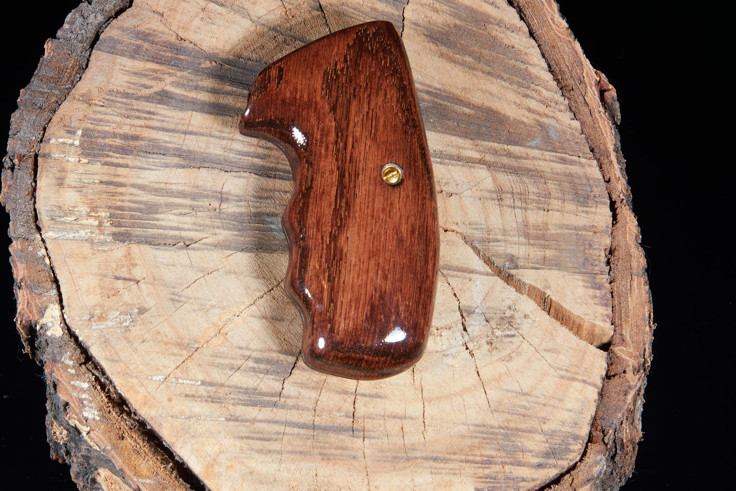 Charter Arms Revolver Grips – Oak (Closed Frame, Extended Length)