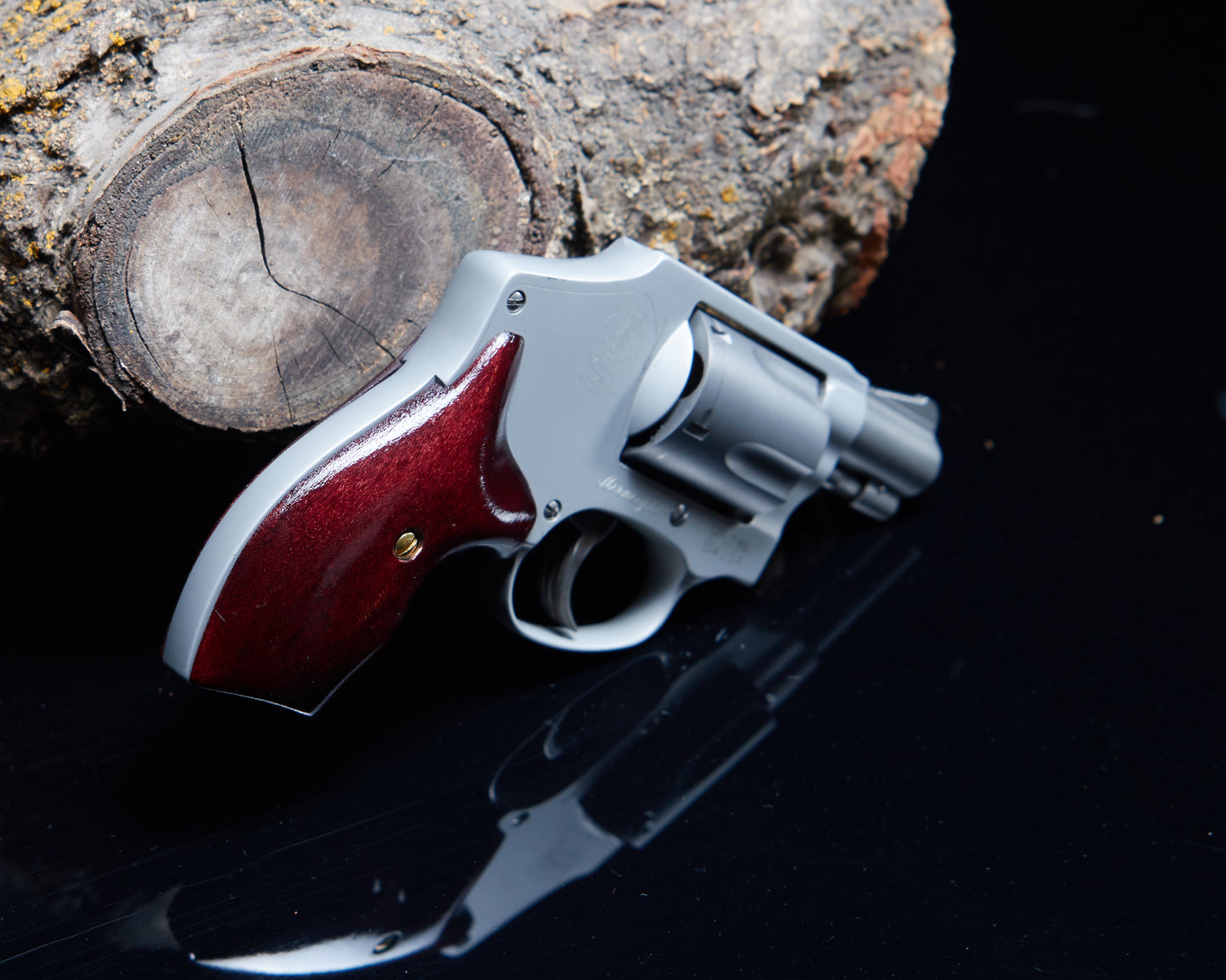Open Back Style Grips for Smith & Wesson J-Frame – Dyed Maple with Lacquer Finish
