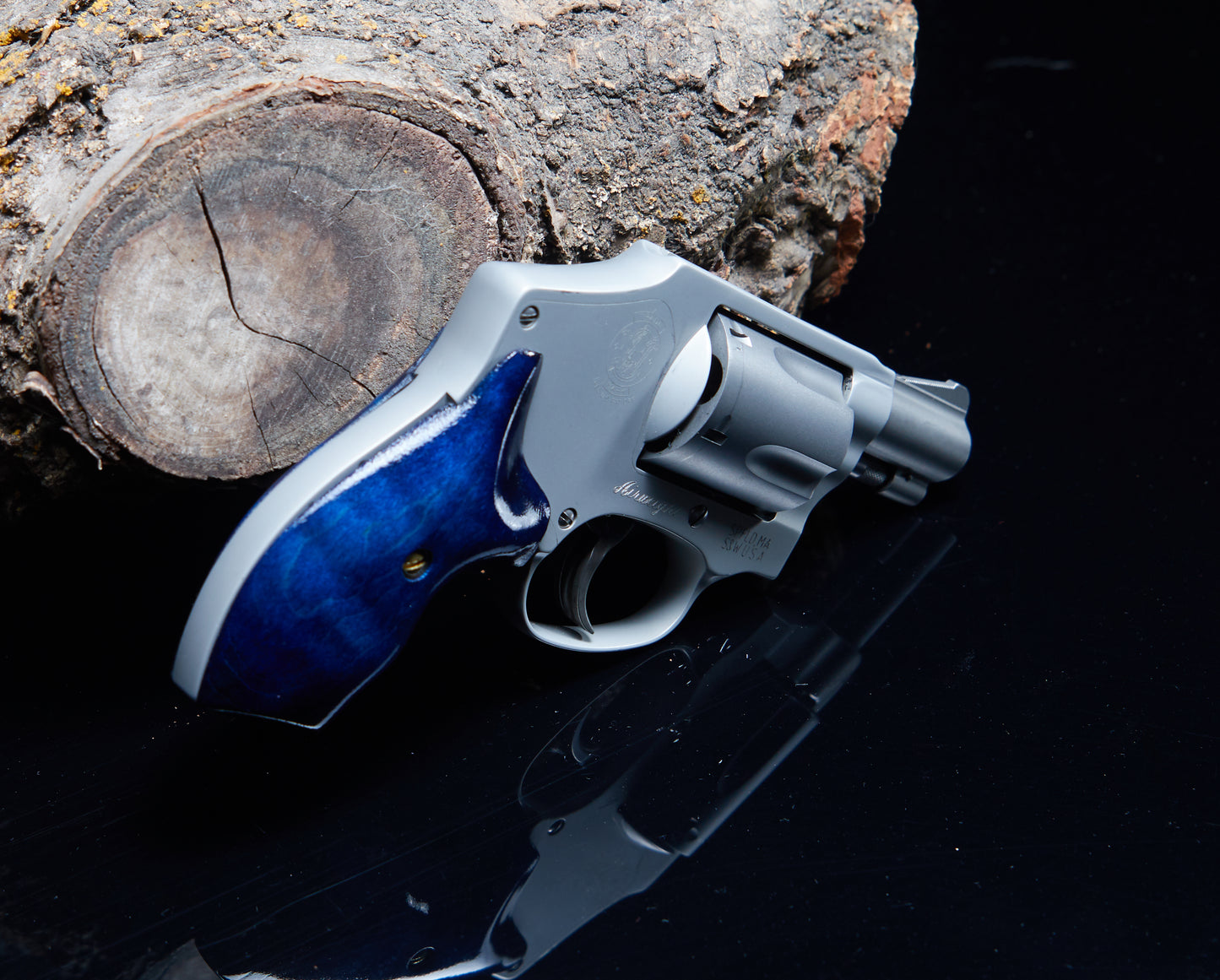 Open Back Style Grips for Smith & Wesson J-Frame – Dyed Maple with Lacquer Finish