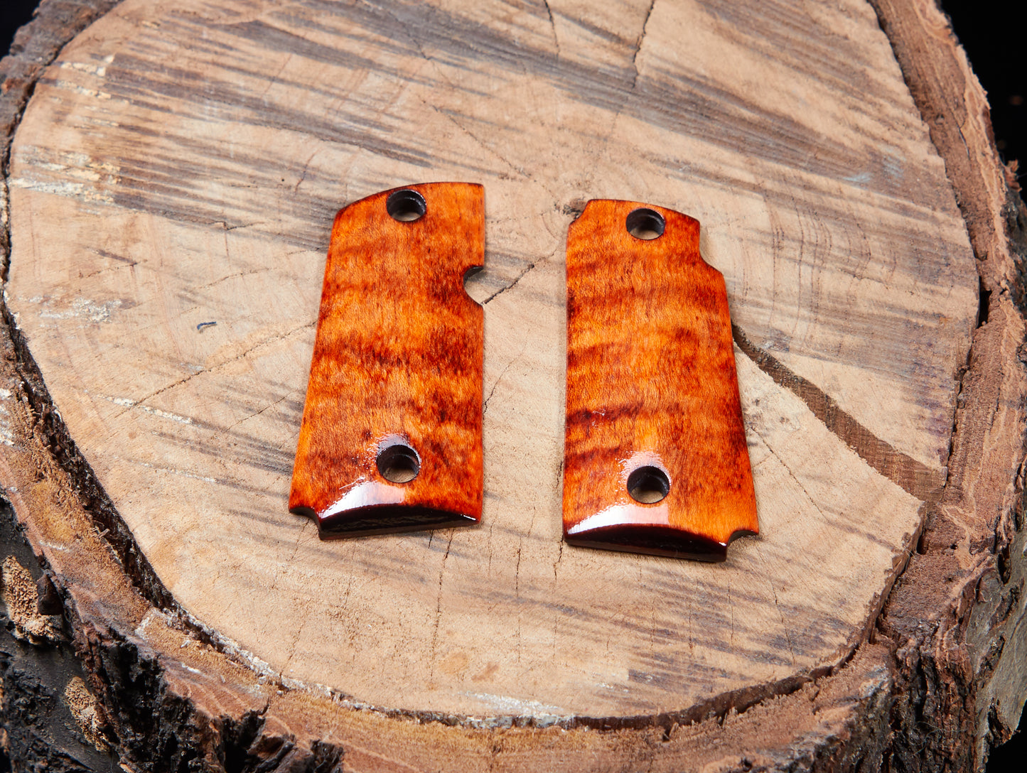 Kimber 380 Micro Grips – Curly Maple with Black Sand‑Off Finish