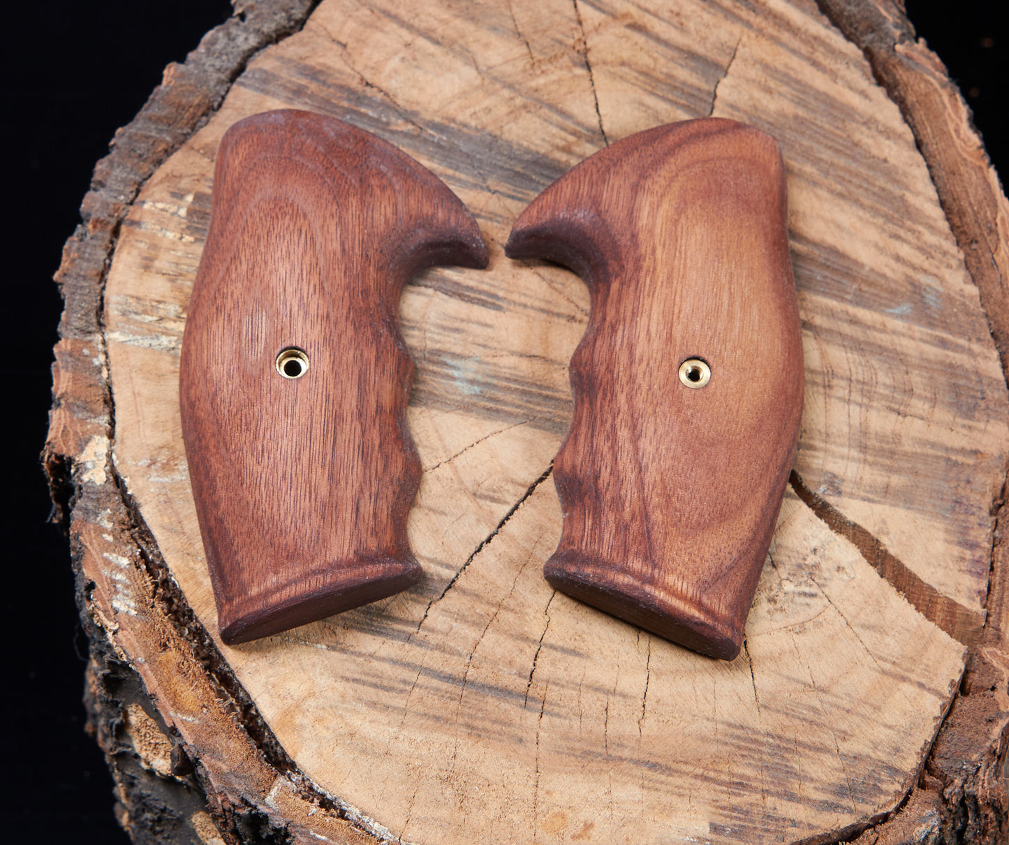 Taurus Small Frame Revolver Grips – Walnut with Oil Finish