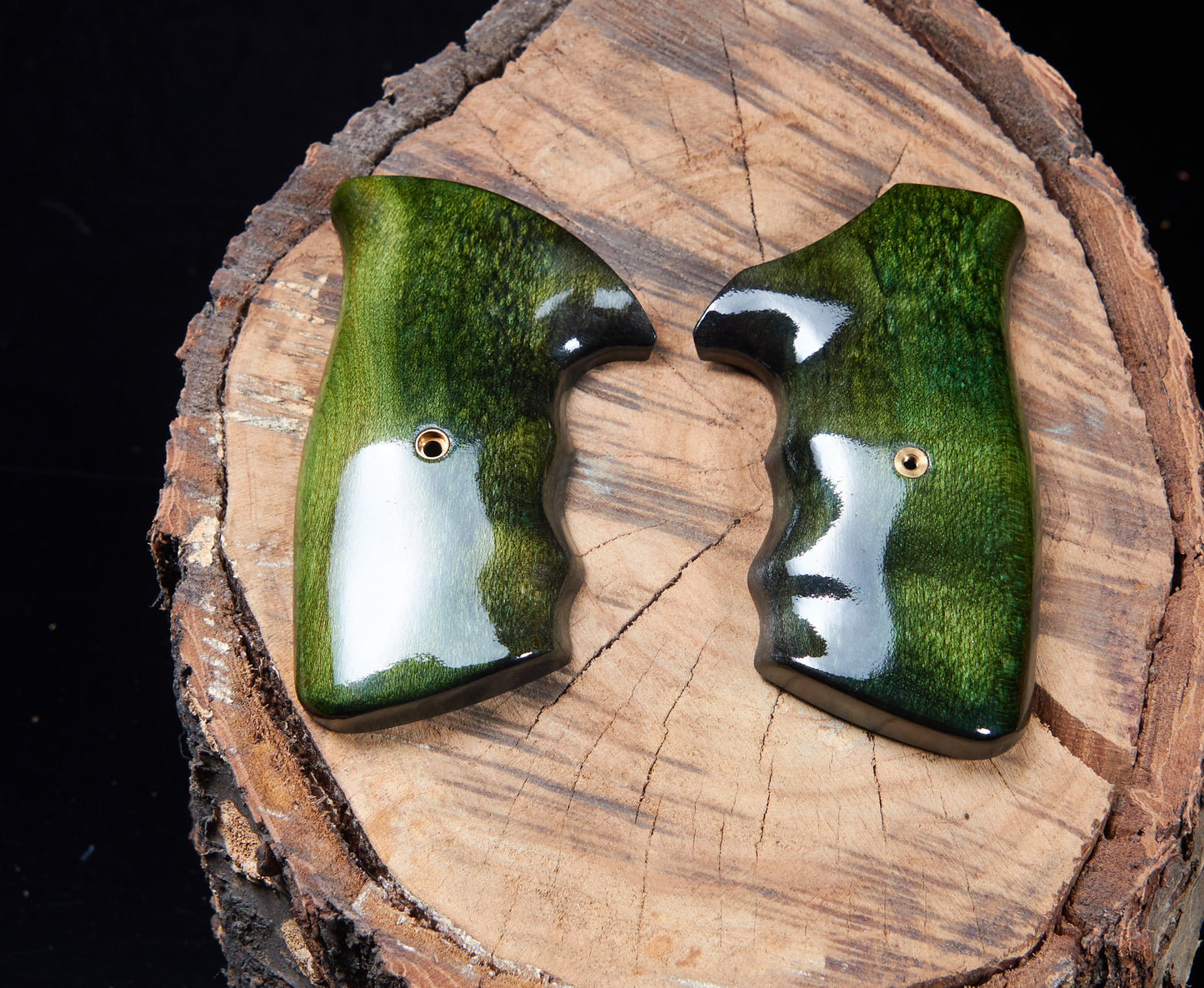 Custom Dyed Maple Grips for Taurus Medium/Large Frame Revolvers
