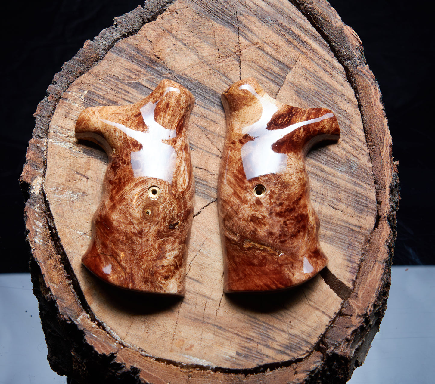 Smith & Wesson N-Frame Round Butt Grips – Stabilized Maple Burl with Lacquer Finish