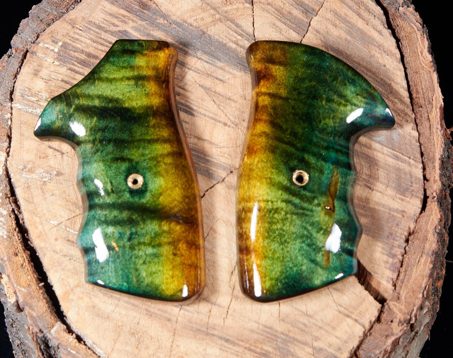 Taurus Medium Frame Revolver Grips – Curly Maple, Lacquer Finish