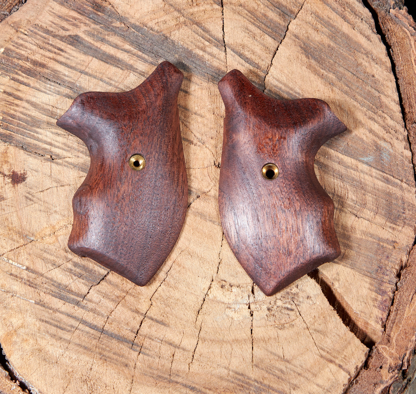 Open Back Style Grips for Smith & Wesson J-Frame – Walnut with Oil Finish #3