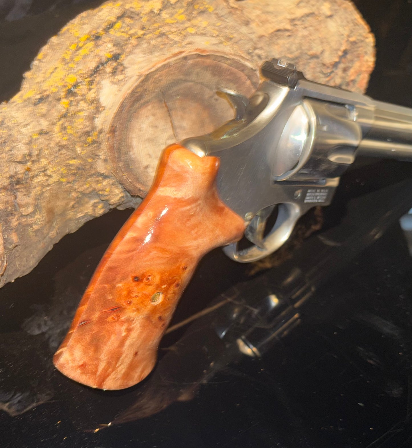 Smith & Wesson N-Frame Round Butt Grips – Stabilized Maple Burl with Lacquer Finish