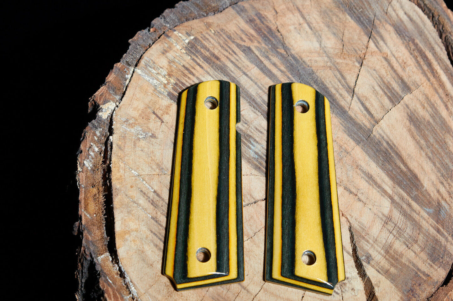 1911 grips colored laminated wood Black, Yellow