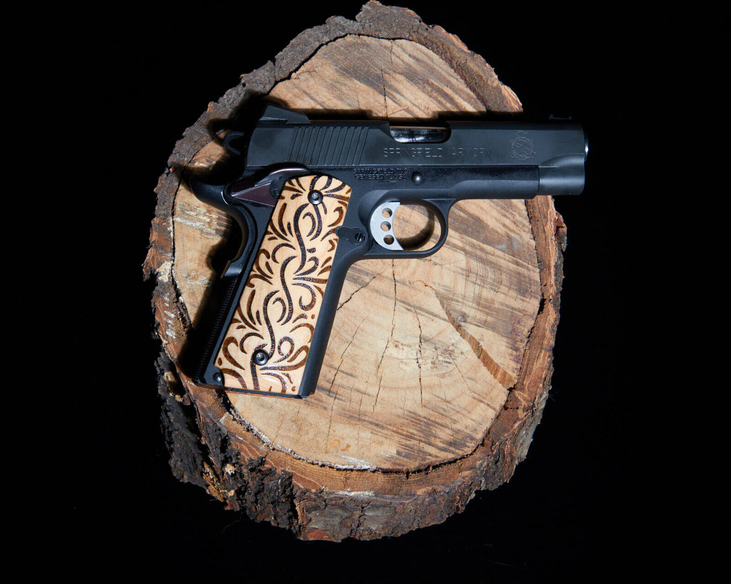 1911 grips Maple wood with laser etched pattern