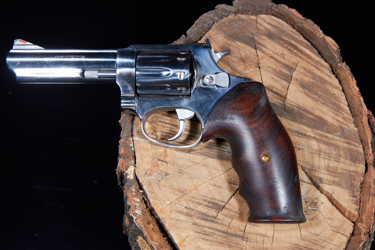 Taurus Small Frame Revolver Grips, Walnut with a Oil Finish