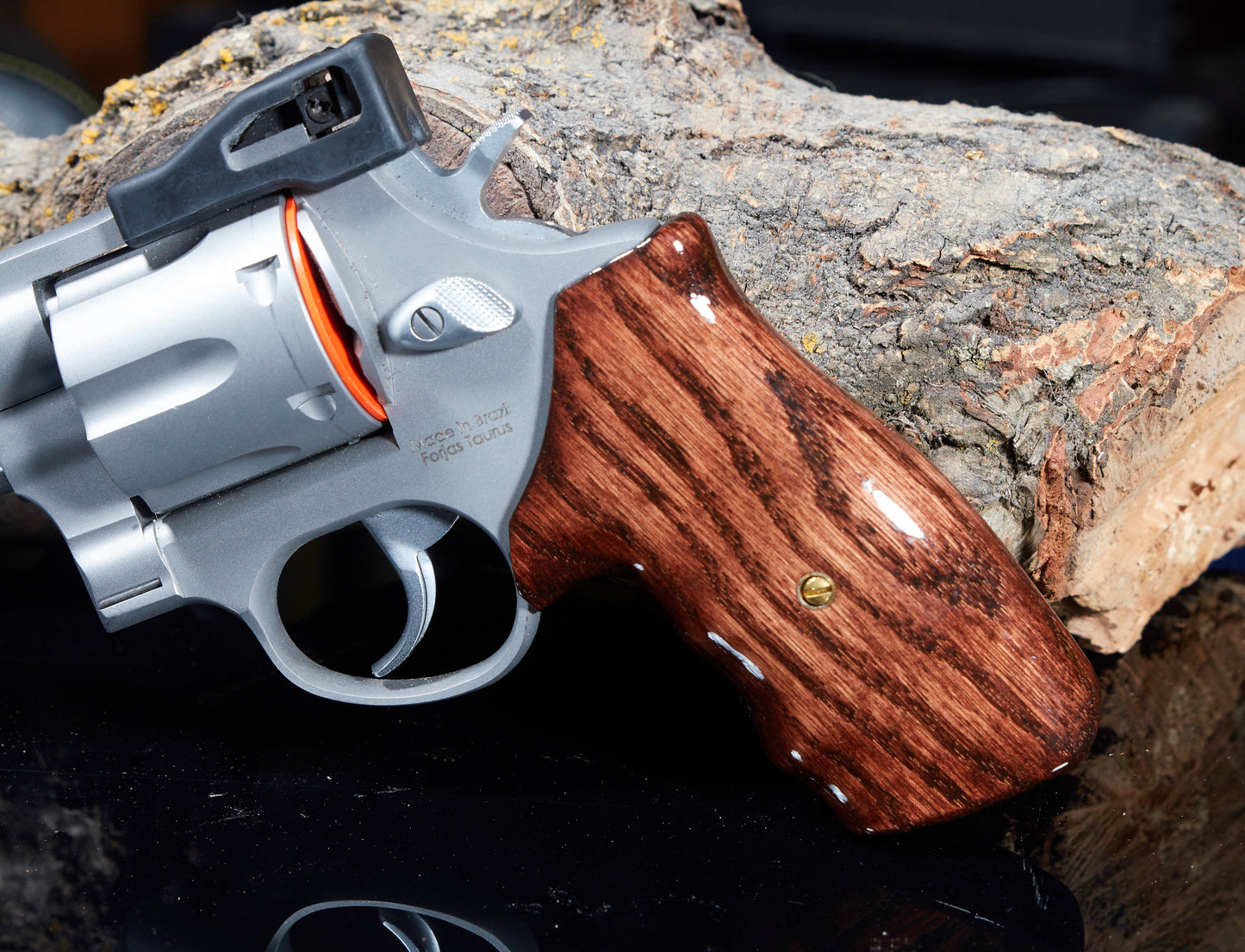 Taurus Medium/Large Frame Revolver Grips, Oak with Lacquer Finish