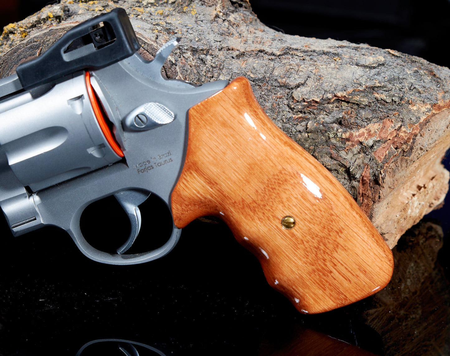 Taurus Medium/Large Frame Revolver Grips, Oak with Lacquer Finish