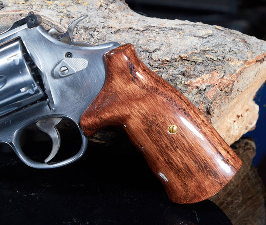 Smith & Wesson N-Frame Round Butt Grips. Oak with a Lacquer Finish