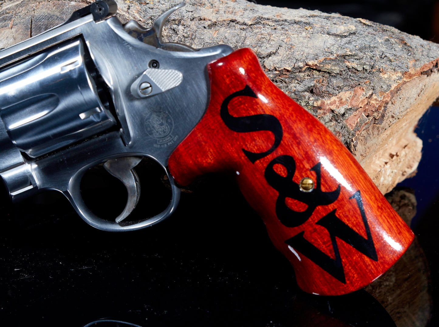 Smith & Wesson N-Frame Round Butt Grips. Padauk with Epoxy Inlay, Lacquer Finish