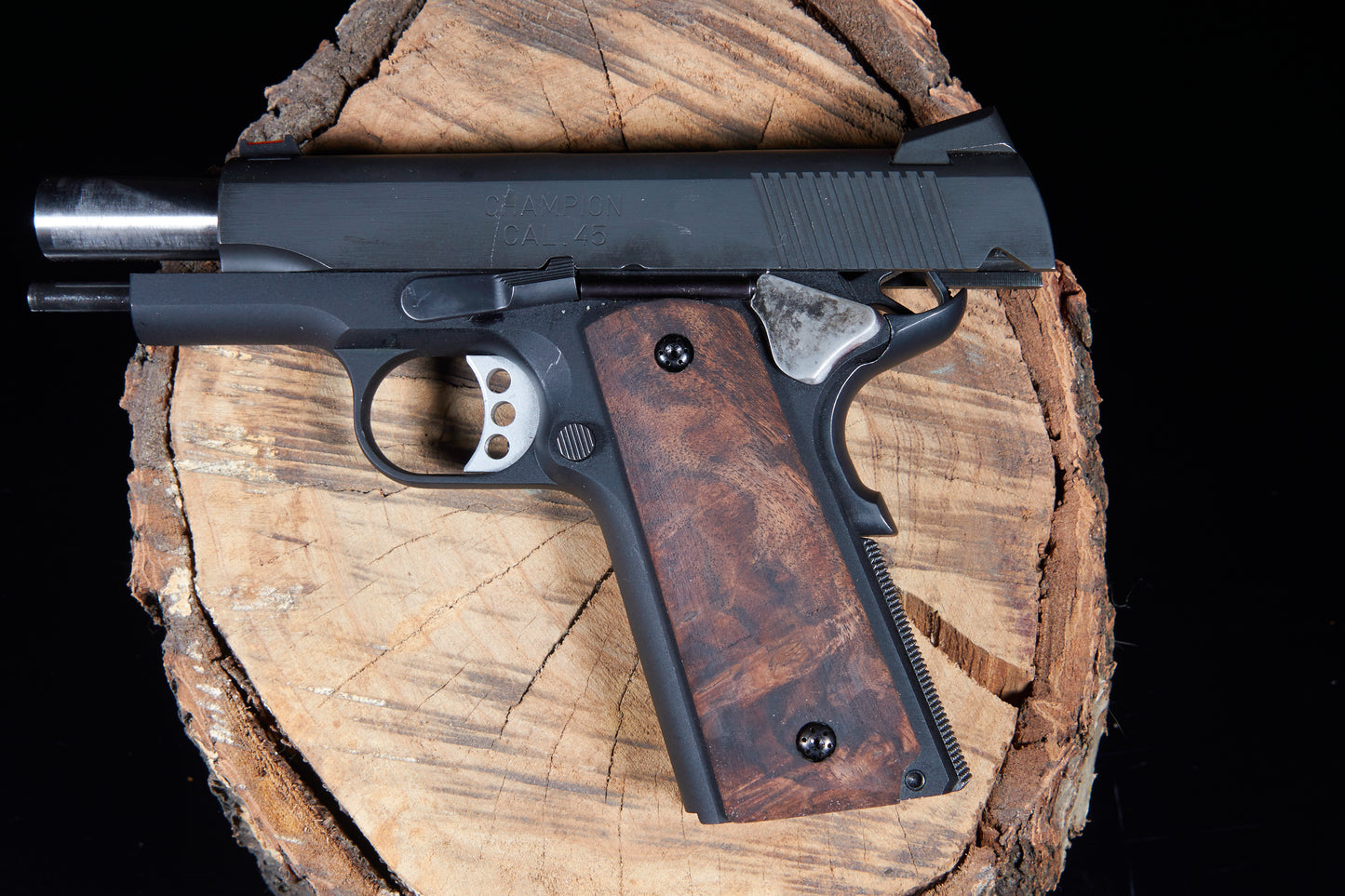 1911 grips Oiled Walnut #2