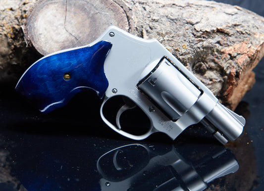 Open Back Style Grips for Smith & Wesson J-Frame – Dyed Maple with Lacquer Finish