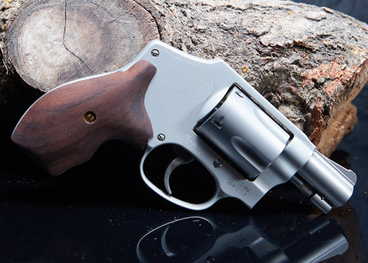 Open Back Style Grips for Smith & Wesson J-Frame – Walnut with Oil Finish