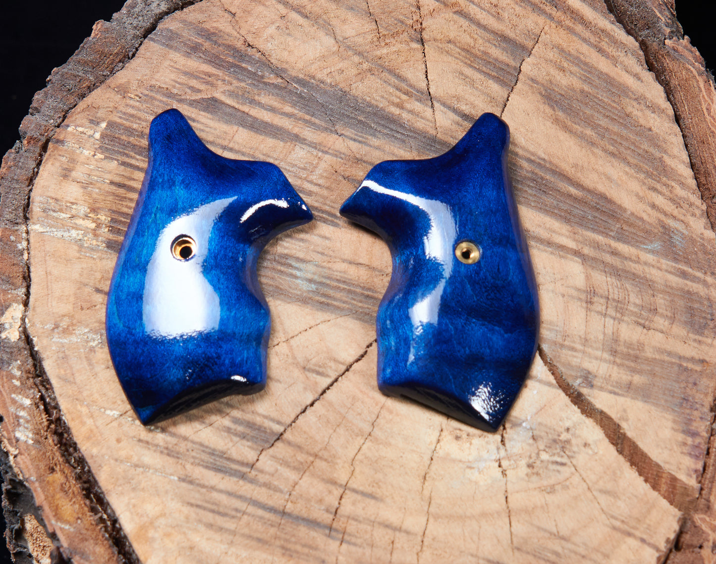 Open Back Style Grips for Smith & Wesson J-Frame – Dyed Maple with Lacquer Finish