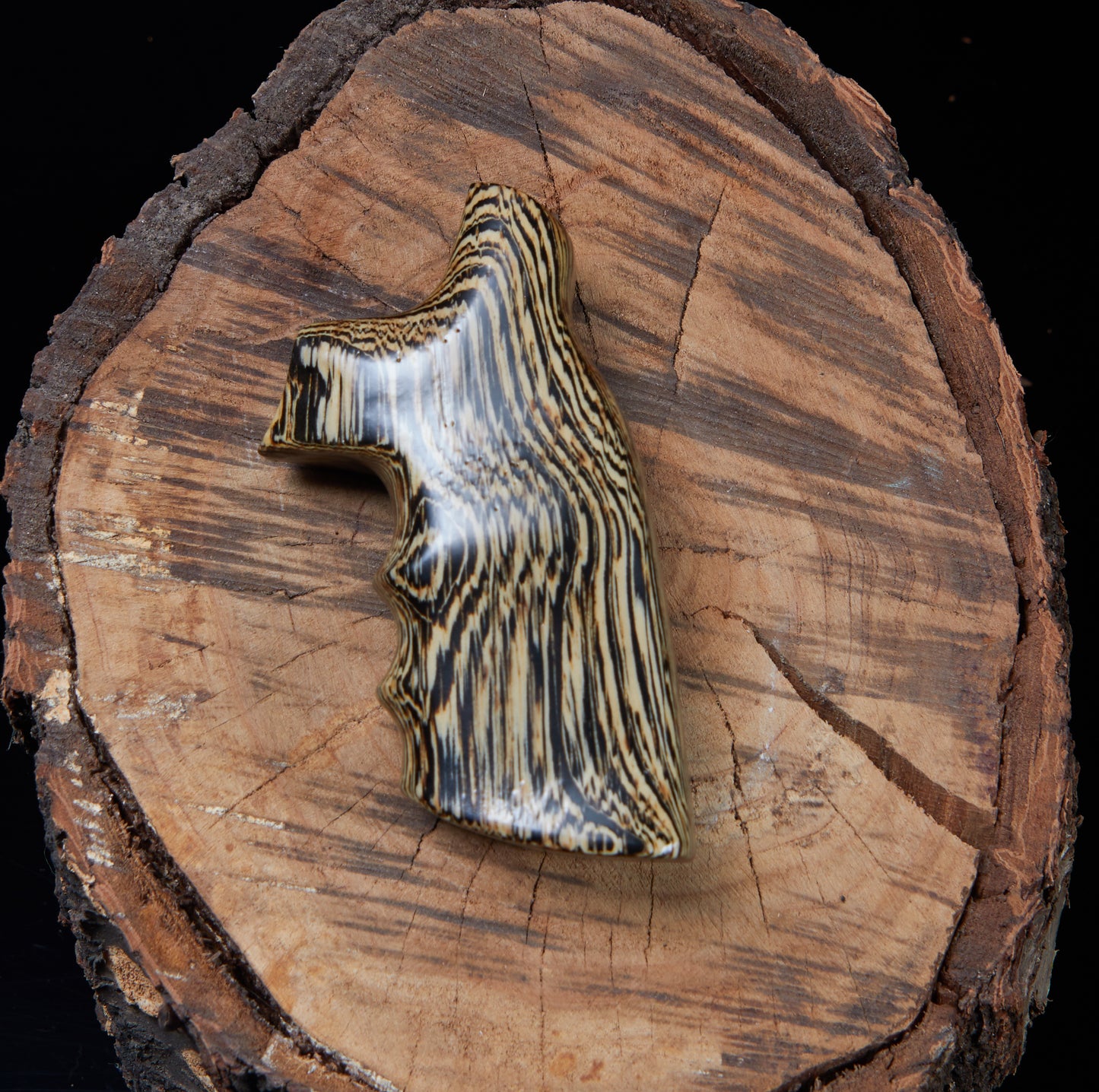 Wenge Grips for Smith & Wesson X-Frame (.460 & .500 Magnum)