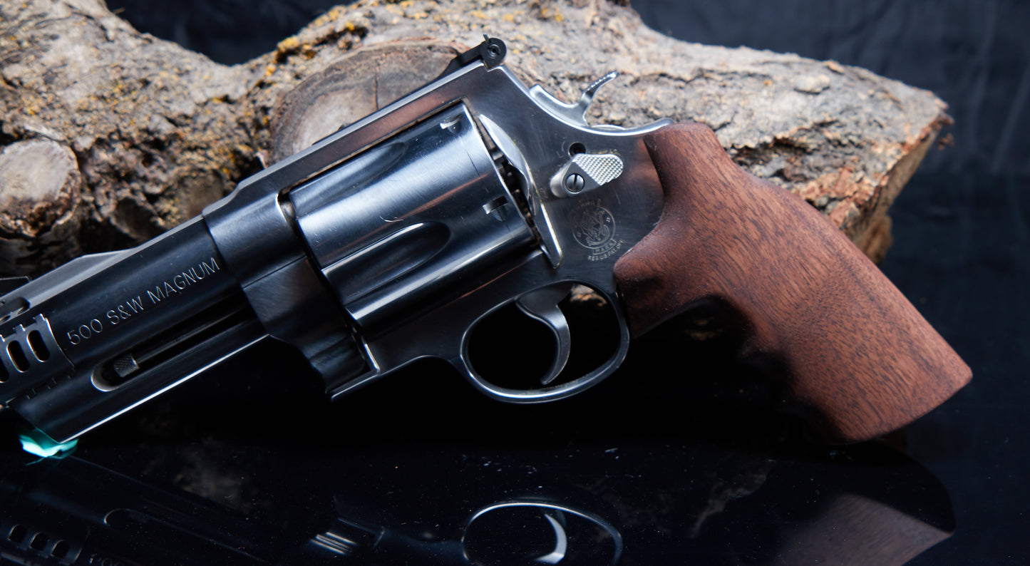 Walnut Grips for Smith & Wesson X-Frame (.460 &amp; .500 Magnum)