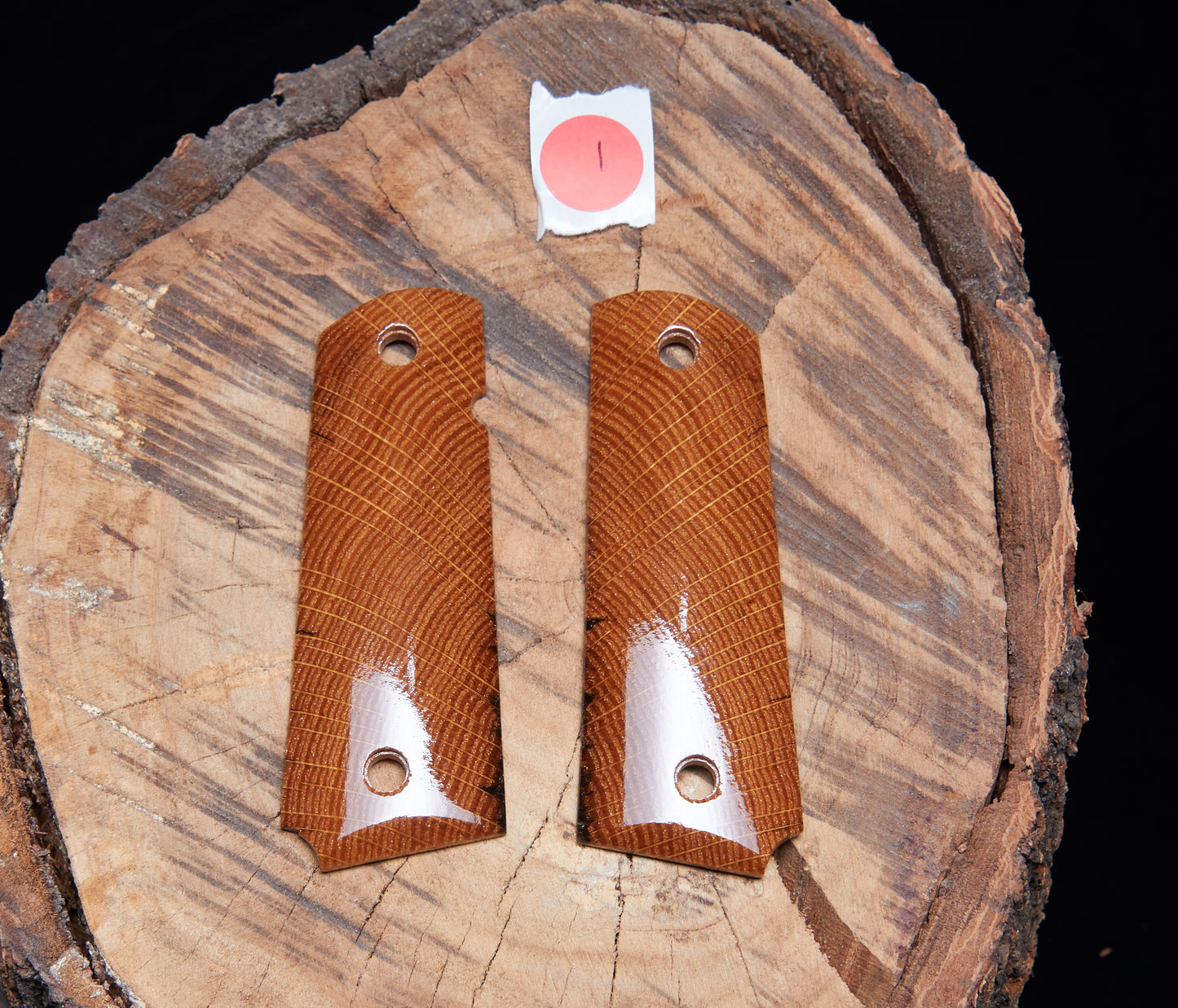 1911 Full-Size Grips – Stabilized Reclaimed Barnwood Oak (Endgrain Bookmatched) – Lacquer Finish