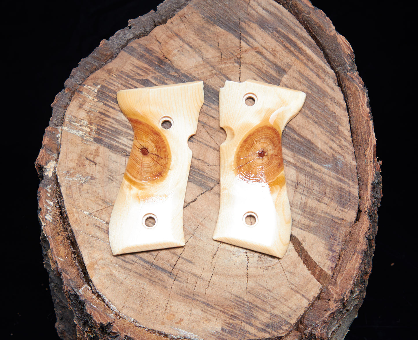 Beretta 92/96 Grips – Stabilized Knotty Pine with Lacquer Finish