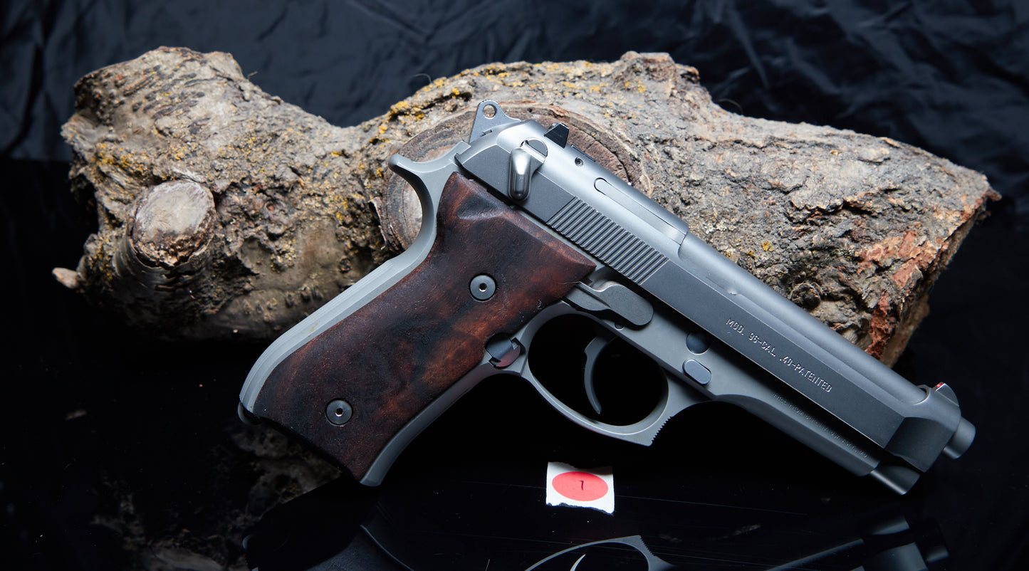 Beretta 92/96 Walnut Wood Grips – Hand-Rubbed Oil Finish