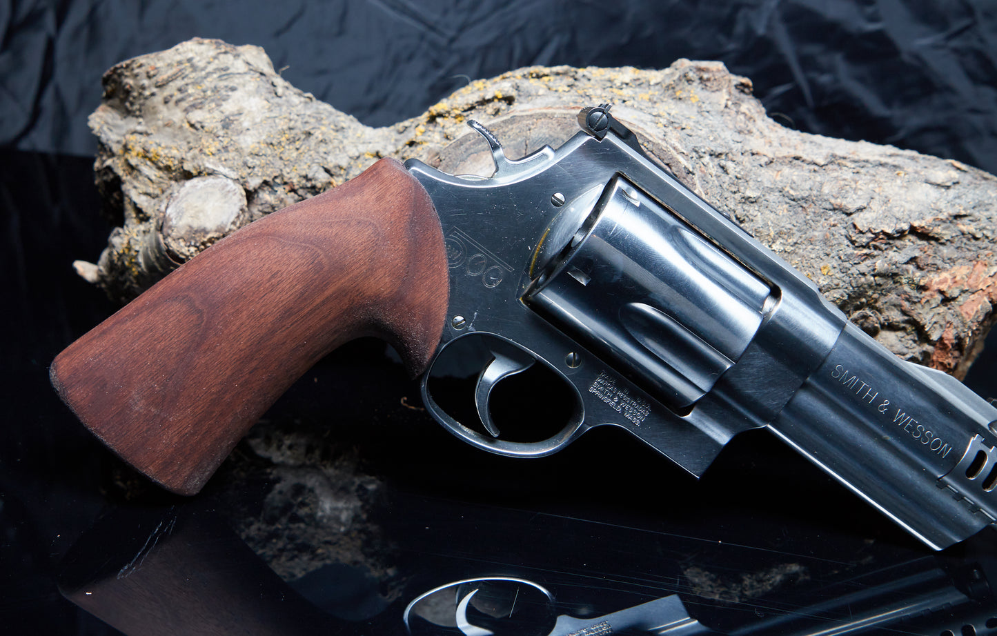 Custom Walnut Pistol Grip for Smith & Wesson X-Frame (460 & 500 Magnum) Rich Walnut | Hand-Rubbed Oil Finish | Precision Fit
