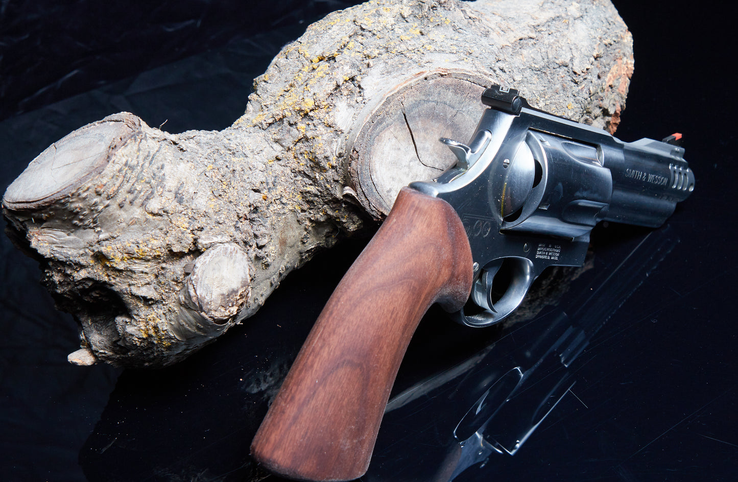 Custom Walnut Pistol Grip for Smith & Wesson X-Frame (460 & 500 Magnum) Rich Walnut | Hand-Rubbed Oil Finish | Precision Fit