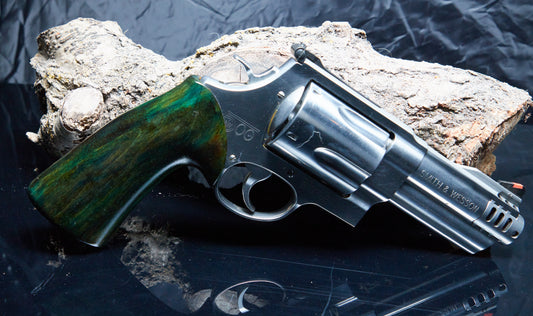 Smith & Wesson X-Frame Grips – Maple with Lacquer Finish