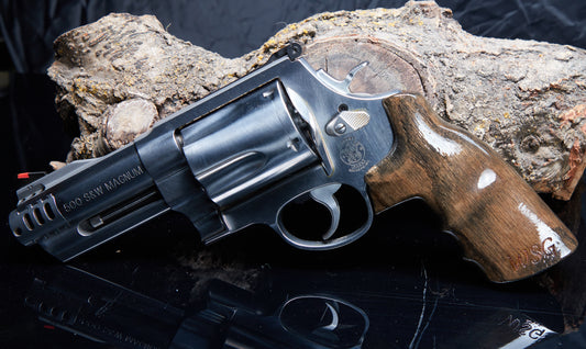 Smith & Wesson X-Frame Grips for 500 & 460 Magnum – Oak with Lacquer Finish Solid Oak | Smooth Feel | Precision Fit