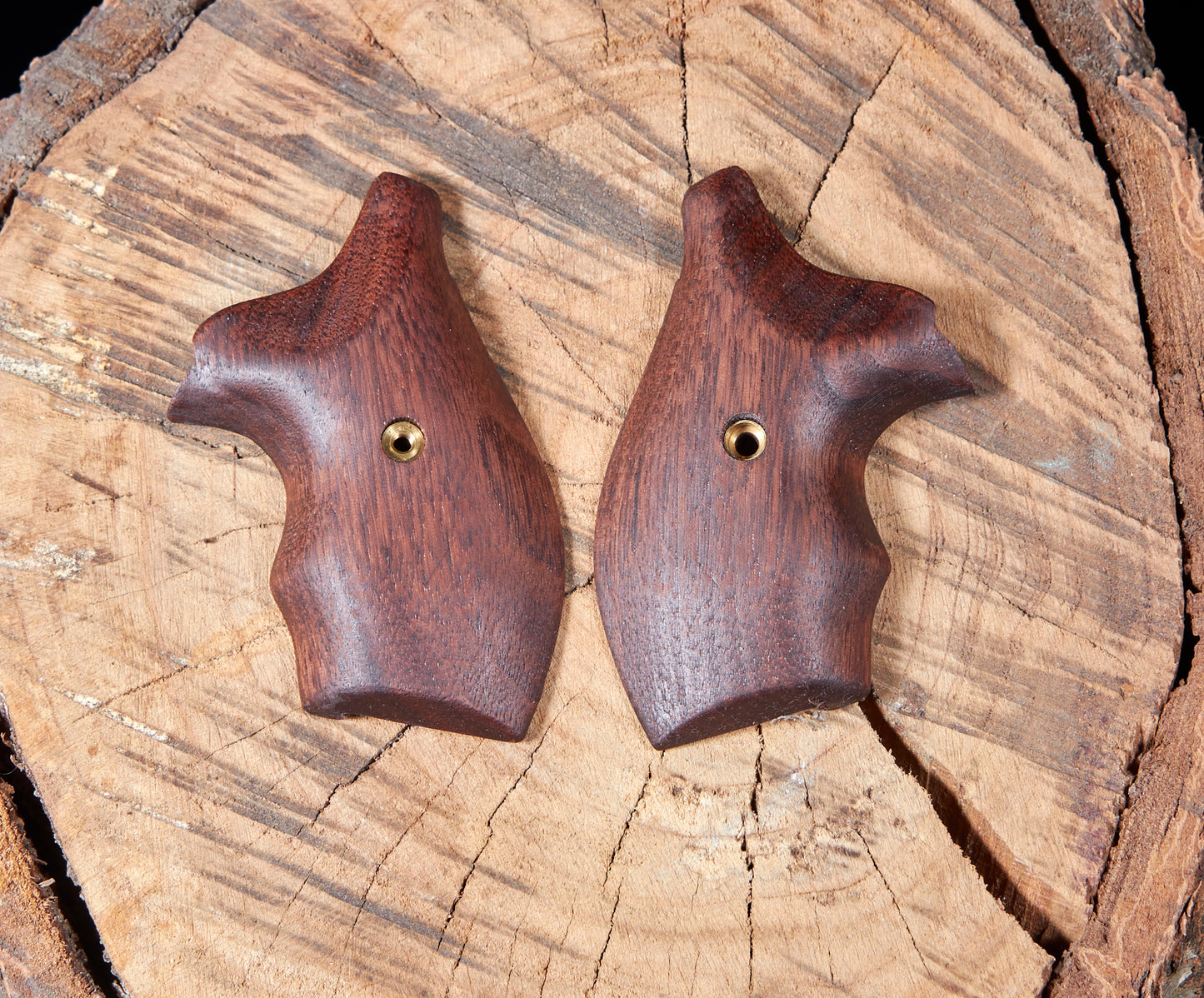 Open Back Style Grips for Smith & Wesson J-Frame – Walnut with Oil Finish #2