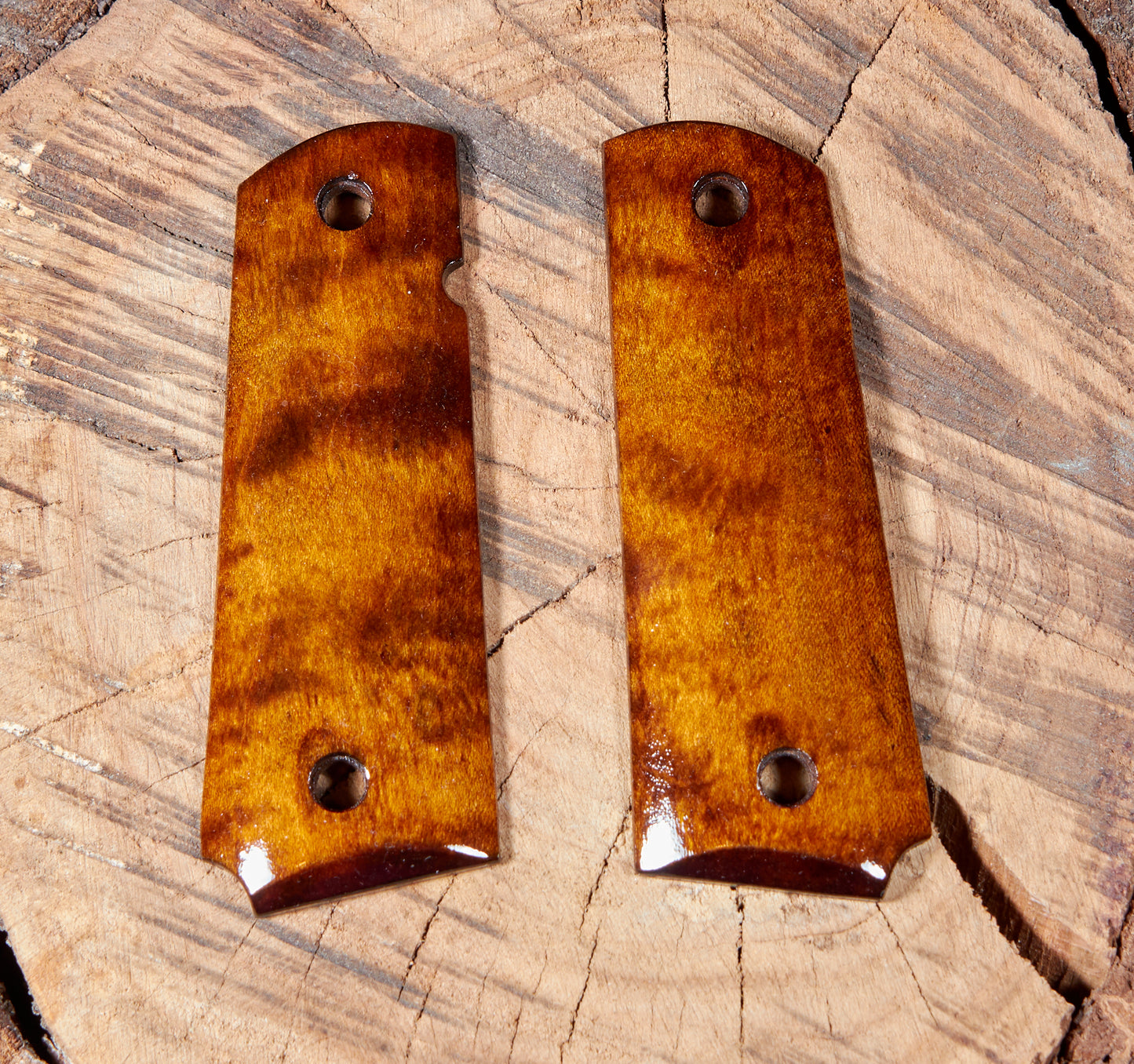 1911 Full-Size Curly Maple Pistol Grips – Black Sand-Off Finish, CNC-Cut & Hand-Finished