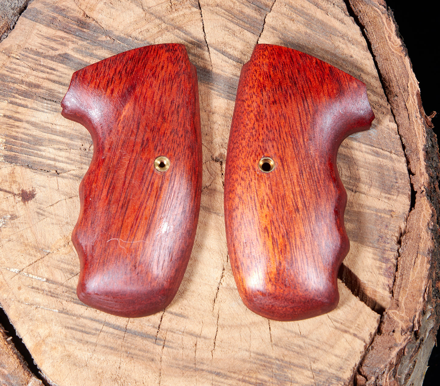 Charter Arms Revolver Grips – Exotic Hardwood (Closed Frame, Extended Length)