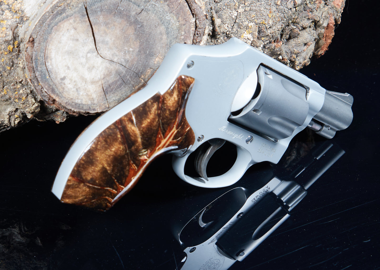 Smith & Wesson J-Frame Grips – Pinecone & Epoxy (Open Back, Lacquer Finish)
