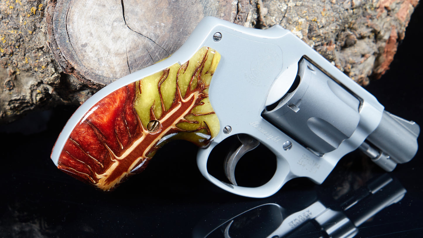 Smith & Wesson J-Frame Grips – Pinecone & Epoxy (Open Back, Lacquer Finish)
