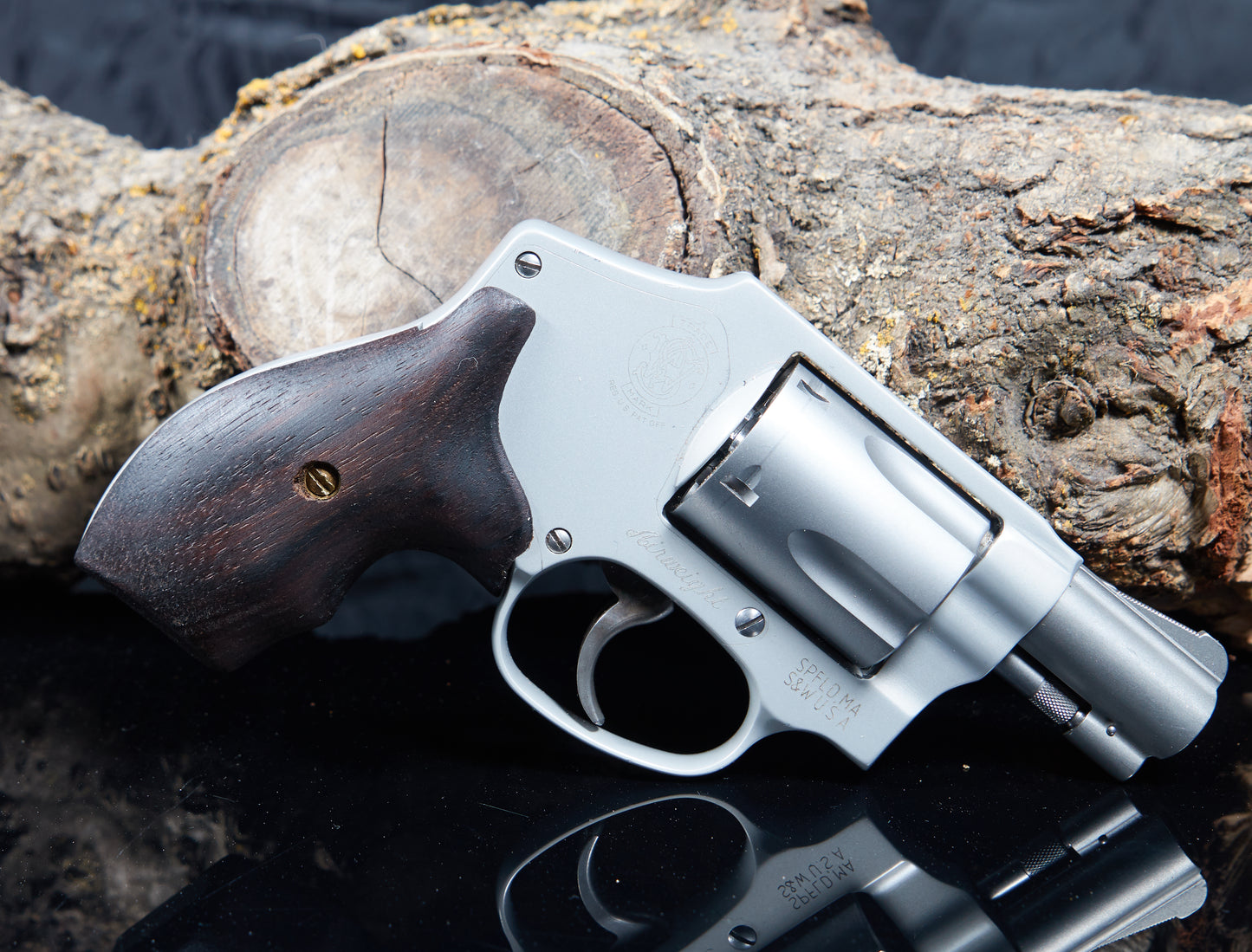 Open Back Style Grips for Smith & Wesson J-Frame – Walnut with Oil Finish #1
