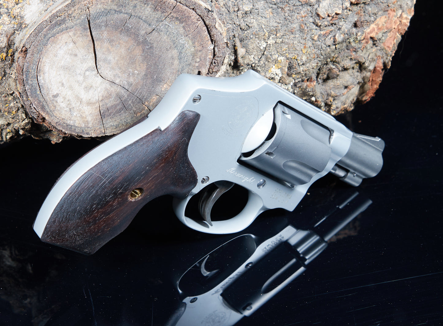 Open Back Style Grips for Smith & Wesson J-Frame – Walnut with Oil Finish #1