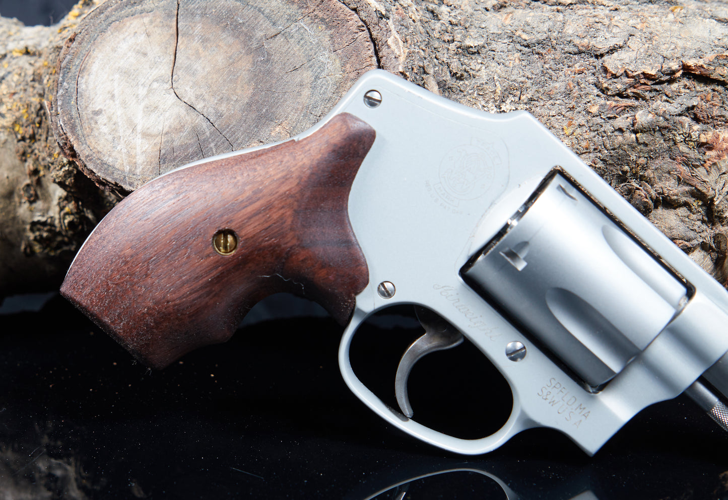 Open Back Style Grips for Smith & Wesson J-Frame – Walnut with Oil Finish #2