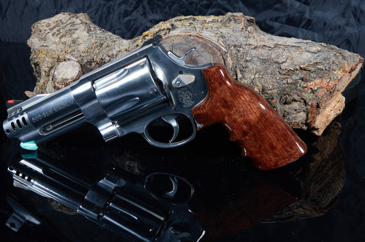 Smith & Wesson X-Frame 460 & 500 Magnum Grips – Quarter-Sawn Oak, Lacquer Finish