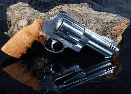 Smith & Wesson X-Frame 460 & 500 Magnum Grips – Quarter-Sawn Oak, Lacquer Finish