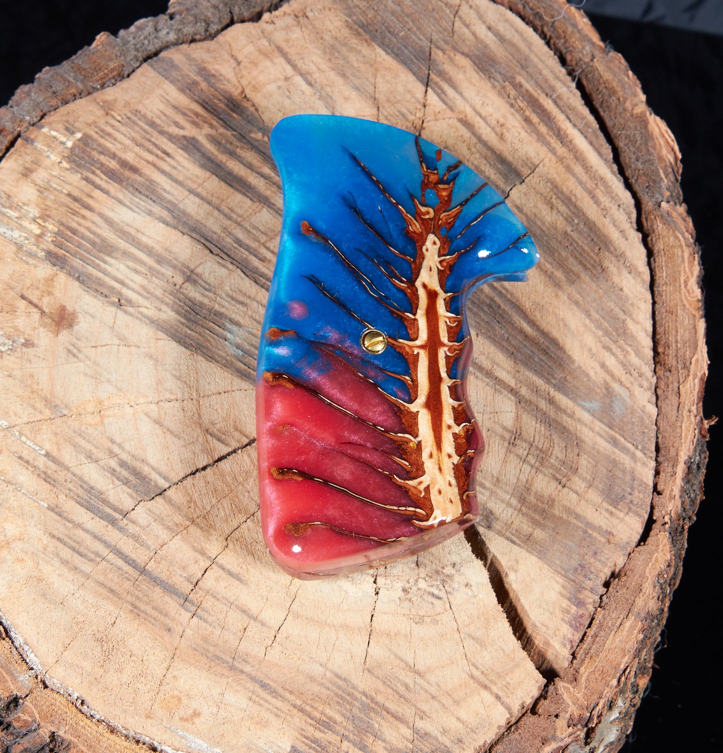 Taurus Medium Frame Square Butt Grips – Pinecone & Epoxy, Lacquer Finish