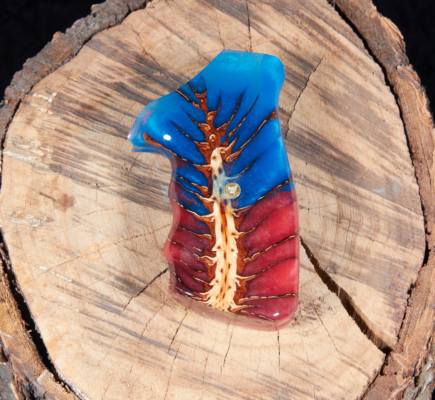 Taurus Medium Frame Square Butt Grips – Pinecone & Epoxy, Lacquer Finish