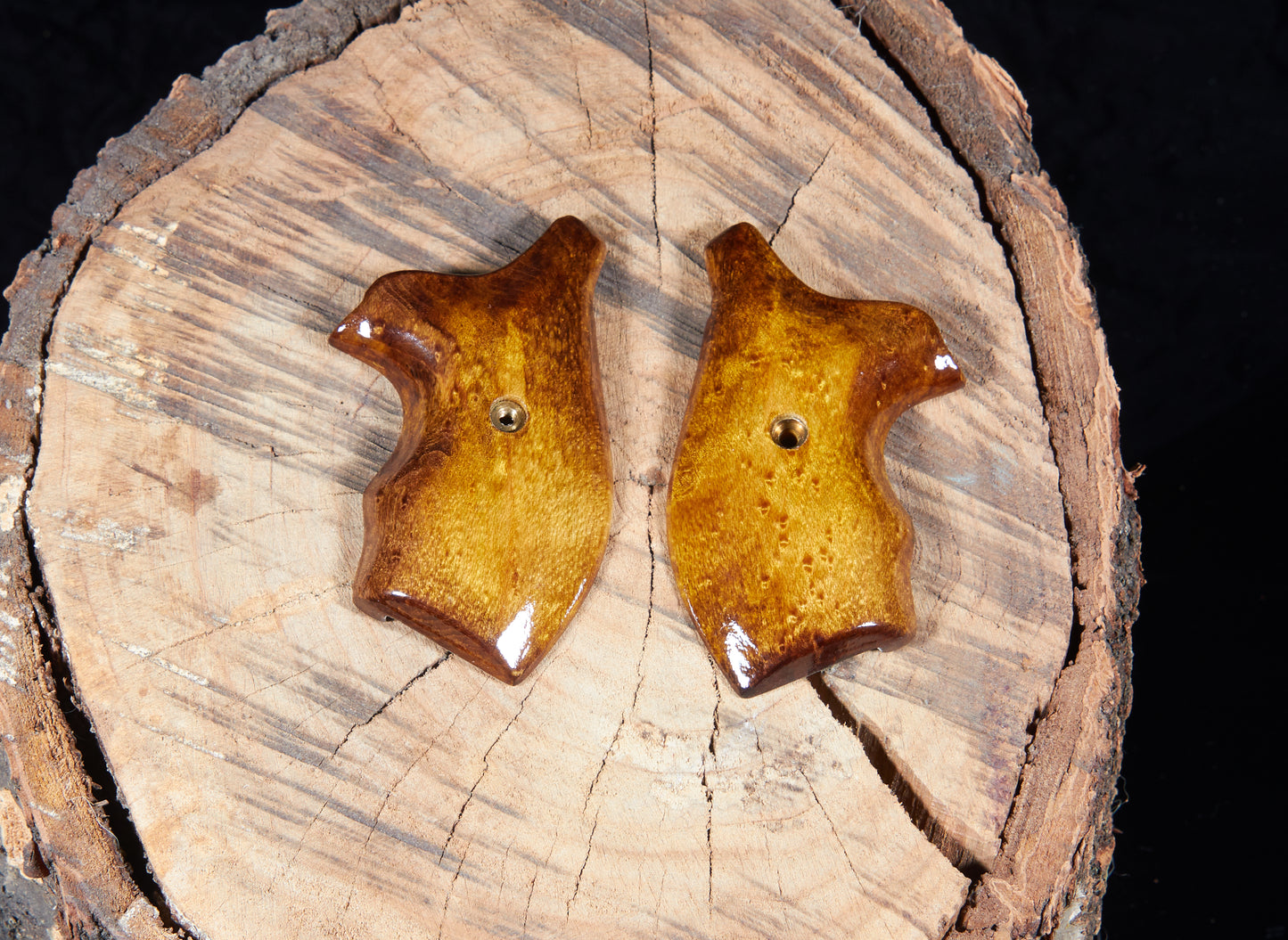 Smith & Wesson J-Frame Boot Grips – Lightly Figured Birds-Eye Maple, Lacquer Finish (Open Back)