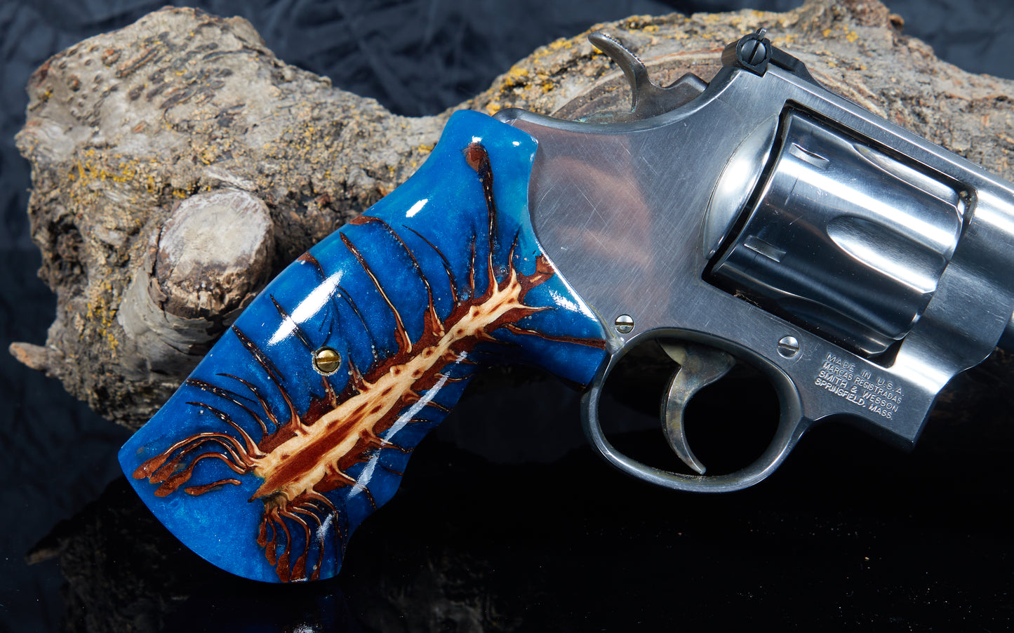 Smith & Wesson N-Frame Round Butt Grips – Pinecone & Epoxy, Lacquer Finish