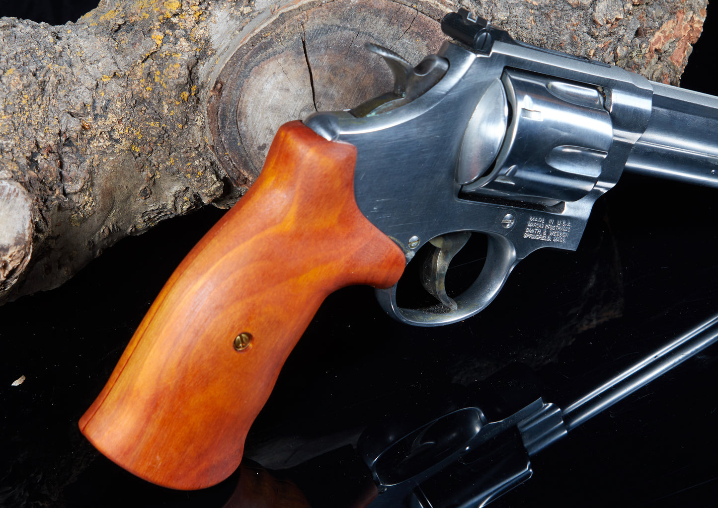 Smith & Wesson N-Frame Round Butt Grips – Exotic Hardwood, Tung Oil Finish