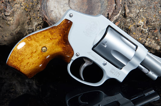 Smith & Wesson J-Frame Boot Grips – Lightly Figured Birds-Eye Maple, Lacquer Finish (Open Back)